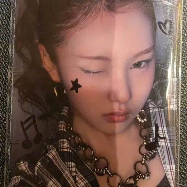 [BUNJANG] Kivits Son Juwon Signed Graffiti Studio Photocard / 키비츠 손주원 친필 낙서 공방 포카 양도