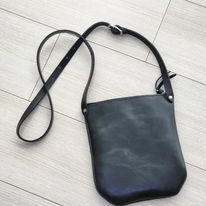 [BUNJANG] Lee-inn Studio L'Americana Strolling Bag (All Black & Silver) / 르메리카나 스트롤링 백 (올블랙&실버, Lee-inn 공방 제작)