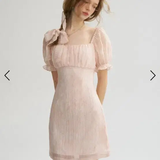 [BUNJANG] Sintan Peony Square Neck Mini Dress / 신스텐 피오니 스퀘어넥 미니 원피스