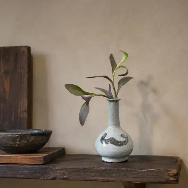 [BUNJANG] Joseon Dynasty White Porcelain Iron-Painted Vase / 백자철화문병