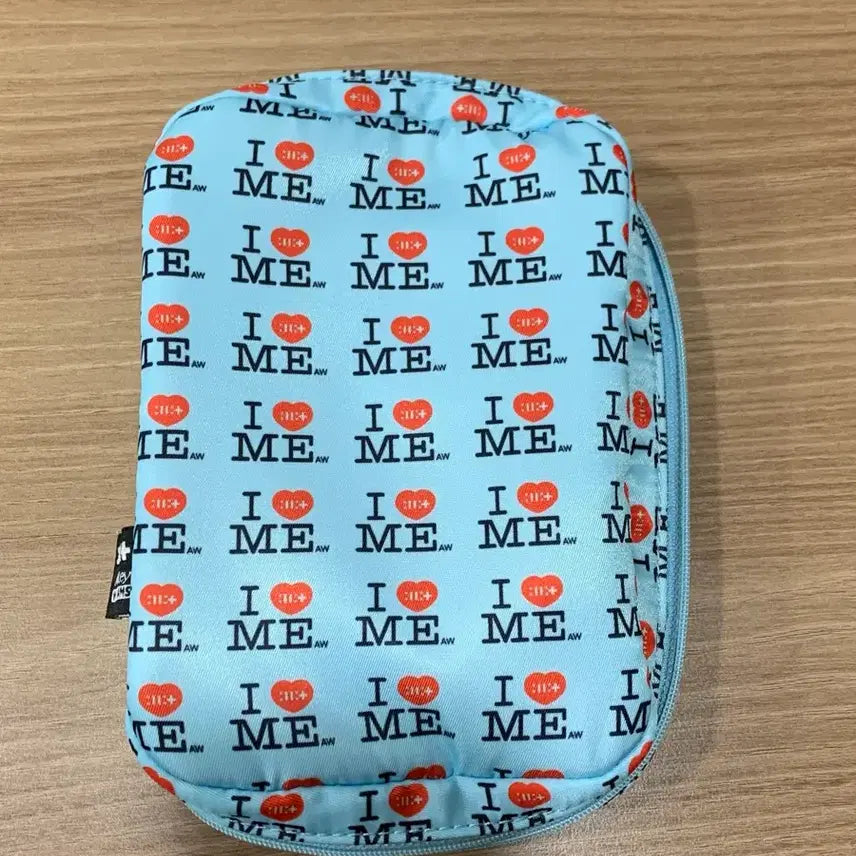[BUNJANG] ILLIT Ashley Williams Not So Cute Anymore Pouch Album / 아일릿 애슐리 윌리엄스 낫큐트애니모어 파우치 앨범