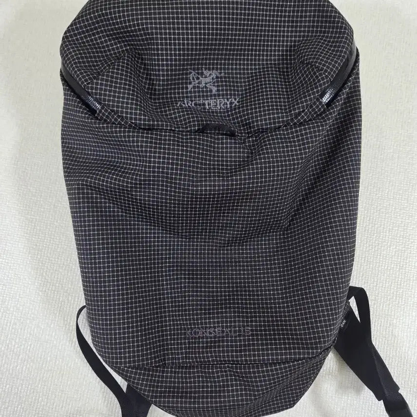 [BUNJANG] Arc'teryx Khonsal 15 Backpack Black / 아크테릭스 컨실 15 백팩 블랙