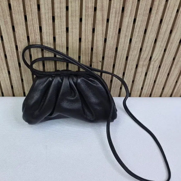 [BUNJANG] Bottega Veneta Mini Leather Pouch Black / 보테가베네타 미니 레더 파우치 블랙