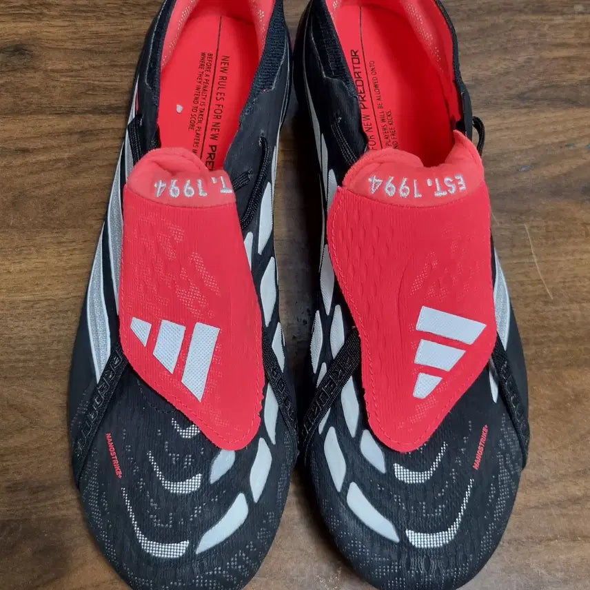 [BUNJANG] Adidas Predator 26 Elite AG Immortal Pack Soccer Cleats / 프레데터 26 엘리트 270 AG 임모탈팩