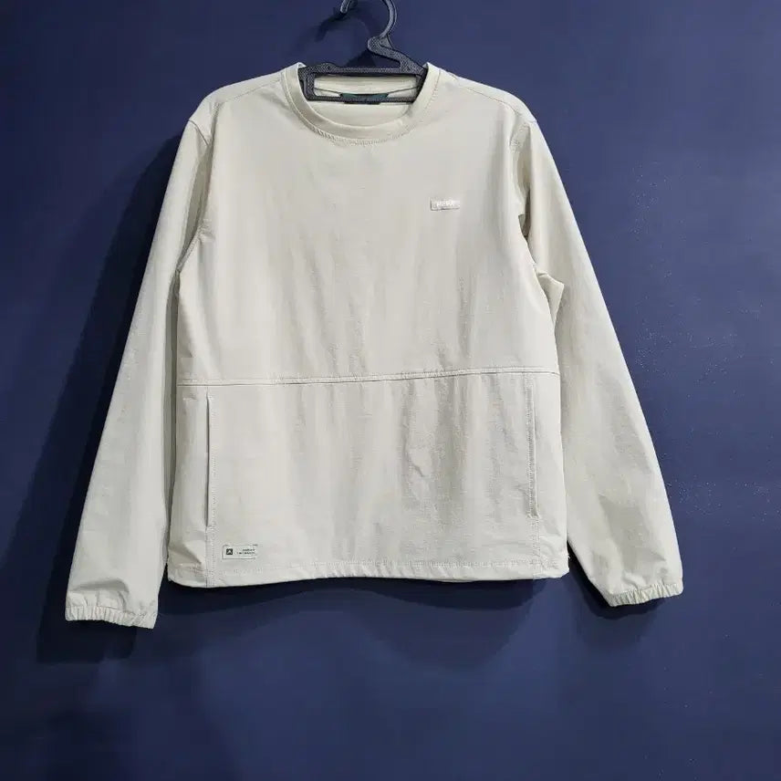 [BUNJANG] Nepa Woven Sweatshirt (Unisex) Light Beige / 네파 우븐 맨투맨(공용) 바스락
