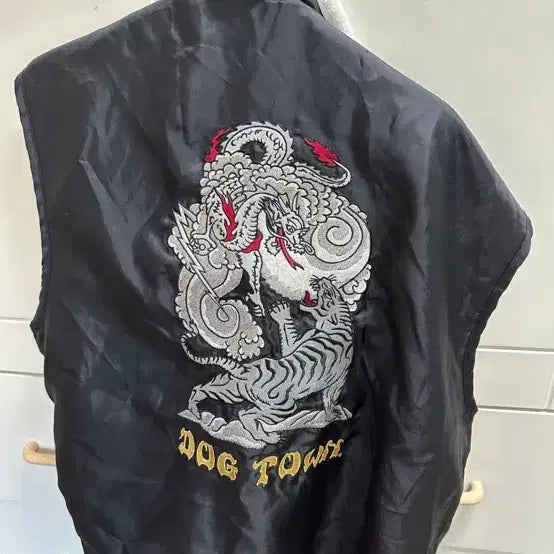 [BUNJANG] Dogtown Reversible Embroidered Vest / 도그타운 리버시블 자수 베스트