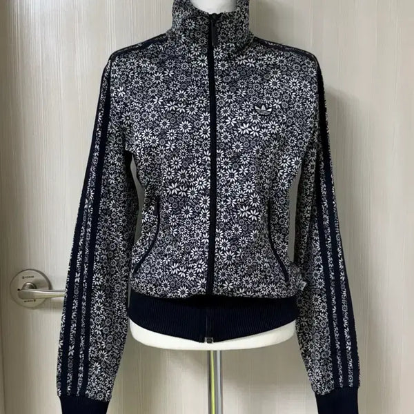 [BUNJANG] Adidas Flower Pattern Track Top / 아디다스 플라워 패턴 트랙탑