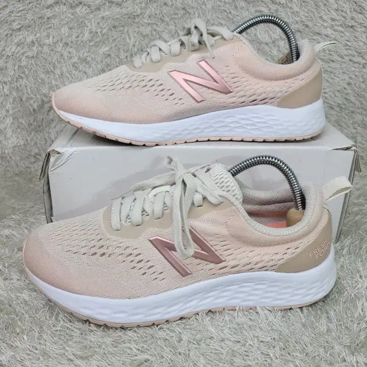 [BUNJANG] New Balance Fresh Foam Pink Sneakers / 230 뉴발란스 프레시폼 핑크 스니커즈
