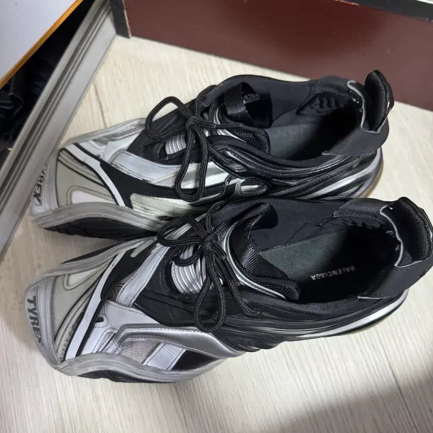 [BUNJANG] Balenciaga Tyrex Black / [42] 발렌시아가 타이렉스 검은
