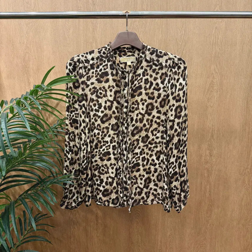 [BUNJANG] Michael Kors Leopard Print Long Sleeve Button-Up Blouse / 마이클코어스 긴팔 셔츠 블라우스 레오파드 패턴 프론트 버튼 디테일 브라운