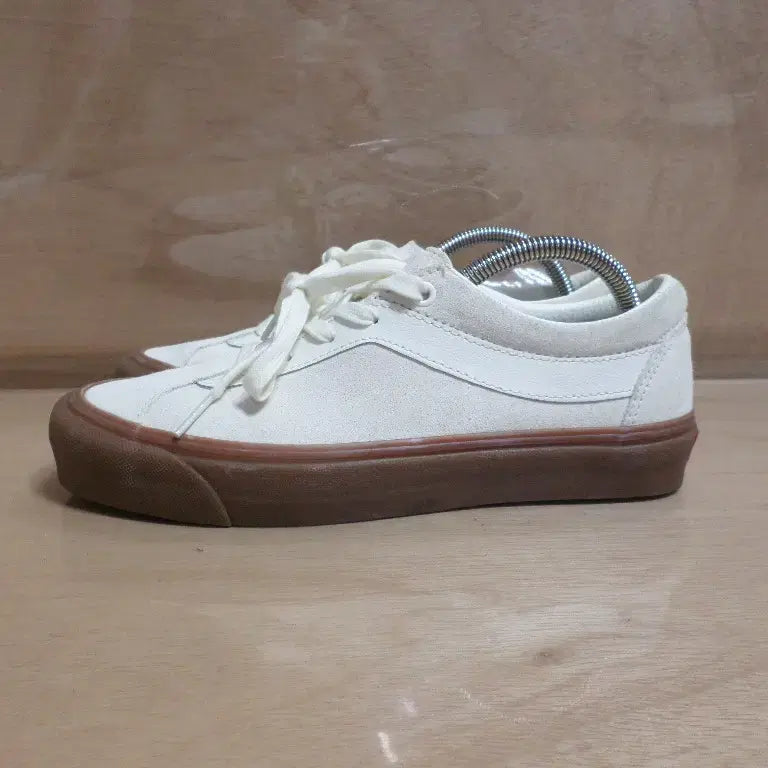 [BUNJANG] Vans Ultracush Ivory Gumsole Sneakers / 후루룩구제3 250 반스 울트라쿠시 아이보리 검솔 운동화 260819