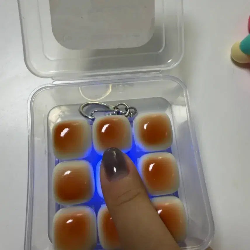 [BUNJANG] LED 9-Bulb Clicker Keychain / LED 9구 클리커 키링