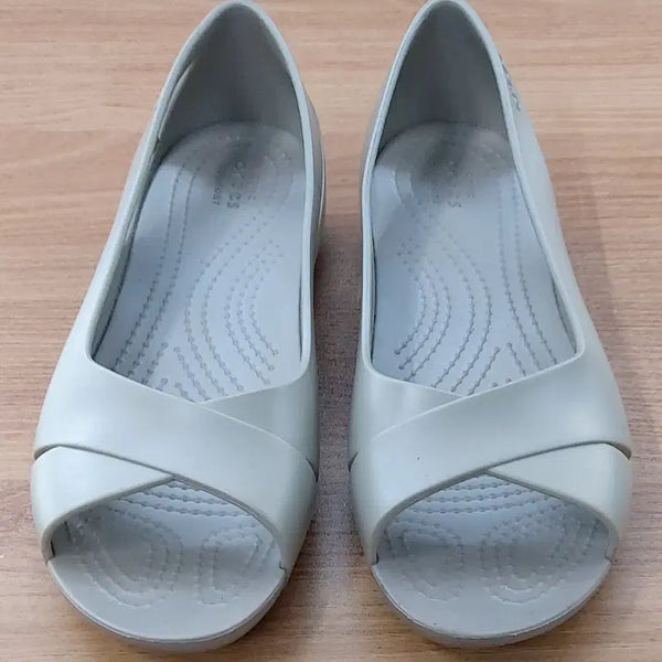 [BUNJANG] Crocs Classic Sandal W5 Grey Beige / 크록스 W5 여성 샌들. GB.
