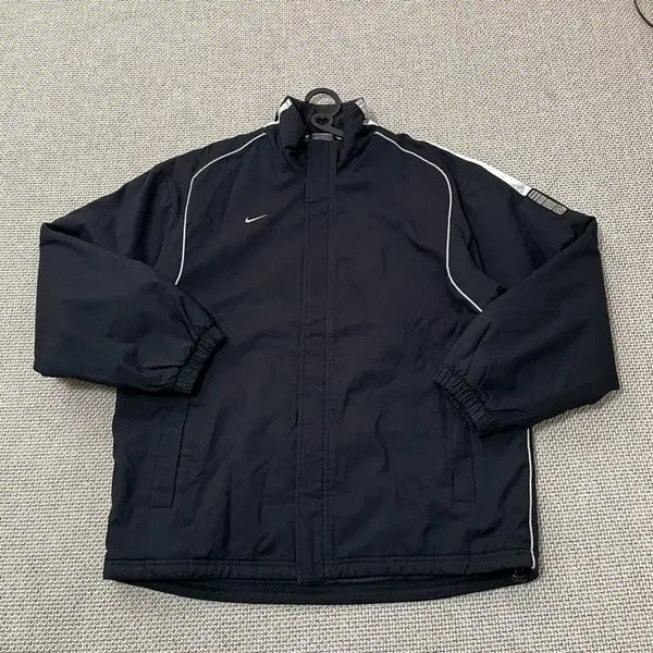 [BUNJANG] Nike Quilted Windbreaker Jacket L / L 나이키 누빔 바람막이 자켓 B.5841