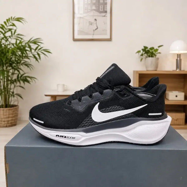 [BUNJANG] Nike React Running Shoes (245) / 나이키 리액트 운동화 (245)