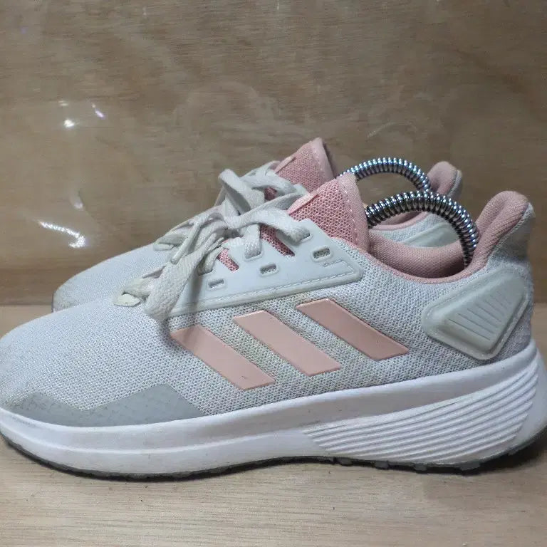 [BUNJANG] Adidas Duramo 9 White Pink Sneakers / 후루룩구제3 230 아디다스 듀라모9 화이트 핑크 운동화 260819