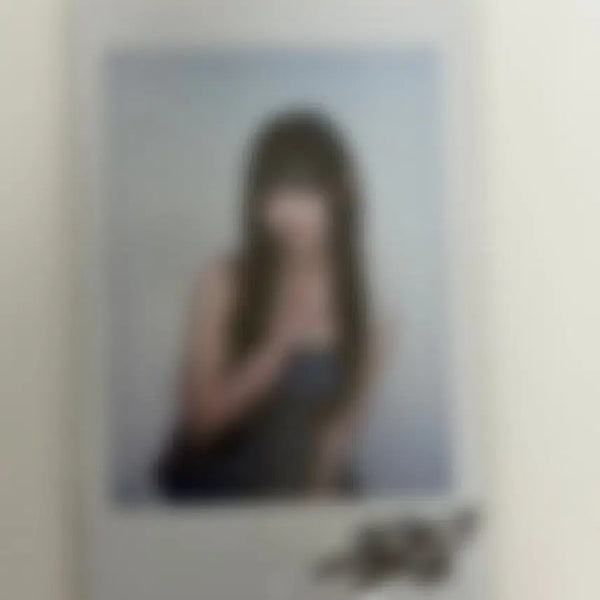 [BUNJANG] TripleS Lynn Signed Polarphotograph / 260814 트리플에스 린 폴라 싸폴 판매