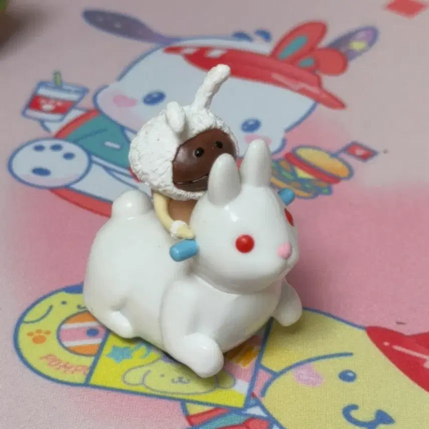 [BUNJANG] Classic Vintage Nameko Rabbit Mask Figure / 고전 빈티지 나메코 토끼탈 피규어 풀백카