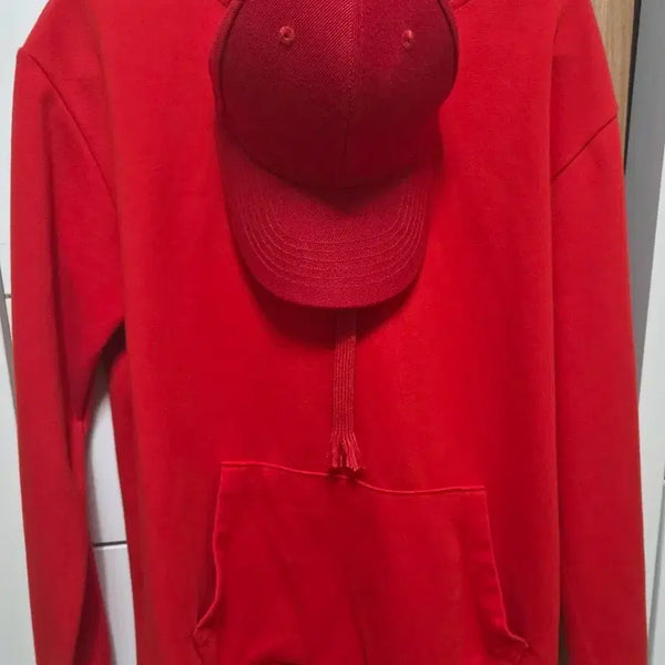 [BUNJANG] Red Hoodie + Cap Set / 레드 후드티 + 캡모자 세트