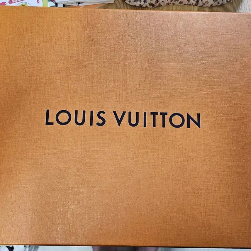[BUNJANG] Louis Vuitton Box and Shopping Bag Set / 루이비통 박스 및 쇼핑백  판매해요