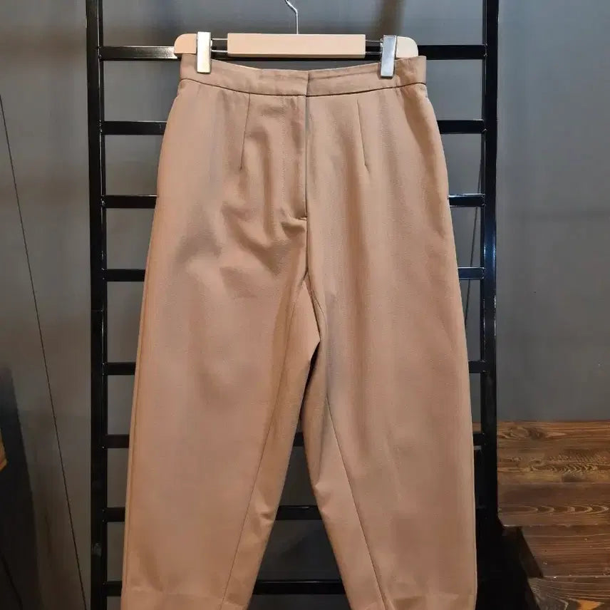 [BUNJANG] RIVER High-Waist Tapered Slacks Beige / [36] RIVER 리버 하이웨스트 테이퍼드 슬랙스 베이지 3.5