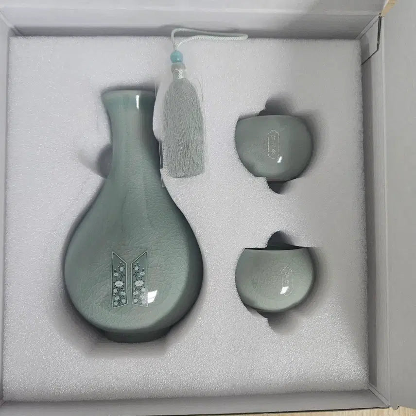 [BUNJANG] BTS Dalmajung Gukjungbak Collaboration Hori-byeong Cup Set / bts달마중 국중박 콜라보 호리병 잔 세트