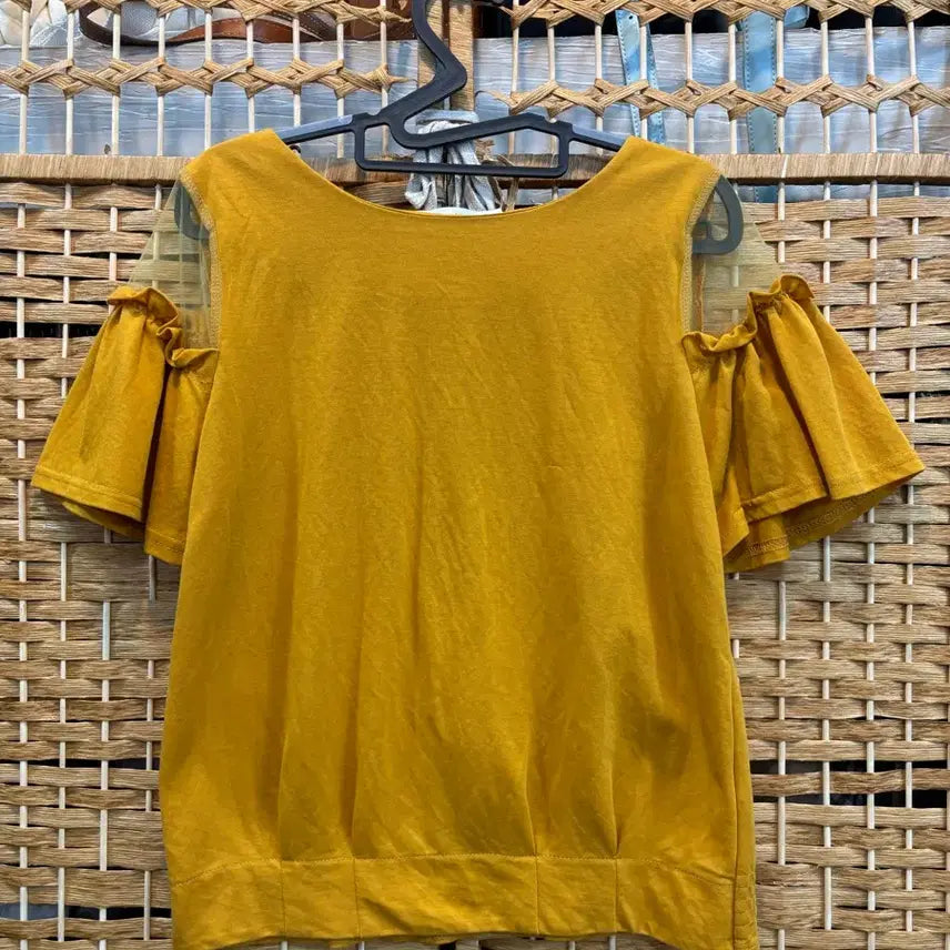[BUNJANG] Mustard Yellow Short-Sleeve T-Shirt / 티셔츠