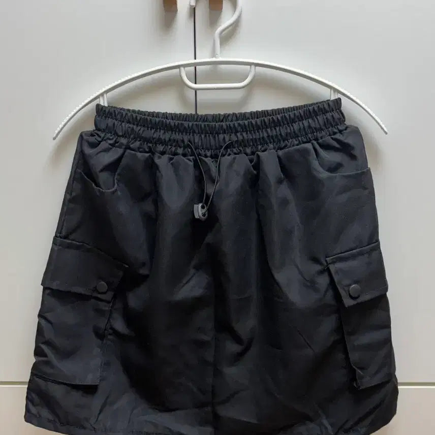 [BUNJANG] Nylon Cargo Skirt Black / 나일론 카고 스커트 블랙