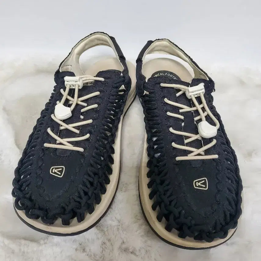 [BUNJANG] Keen Sandal Black Size 270 / 킨 샌들 검정색 정품 270사이즈