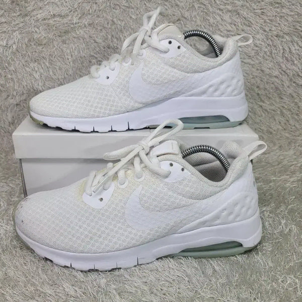 [BUNJANG] Nike Air Max Motion LW White Sneakers / 240 나이키 에어맥스 모션 LW 화이트 스니커즈