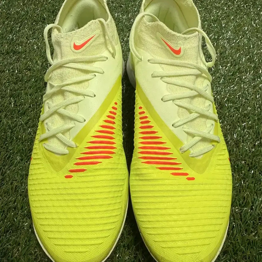 [BUNJANG] Nike Phantom High Academy TF Soccer Cleats (255mm) / 나이키 팬텀 하이 아카데미TF(255mm)