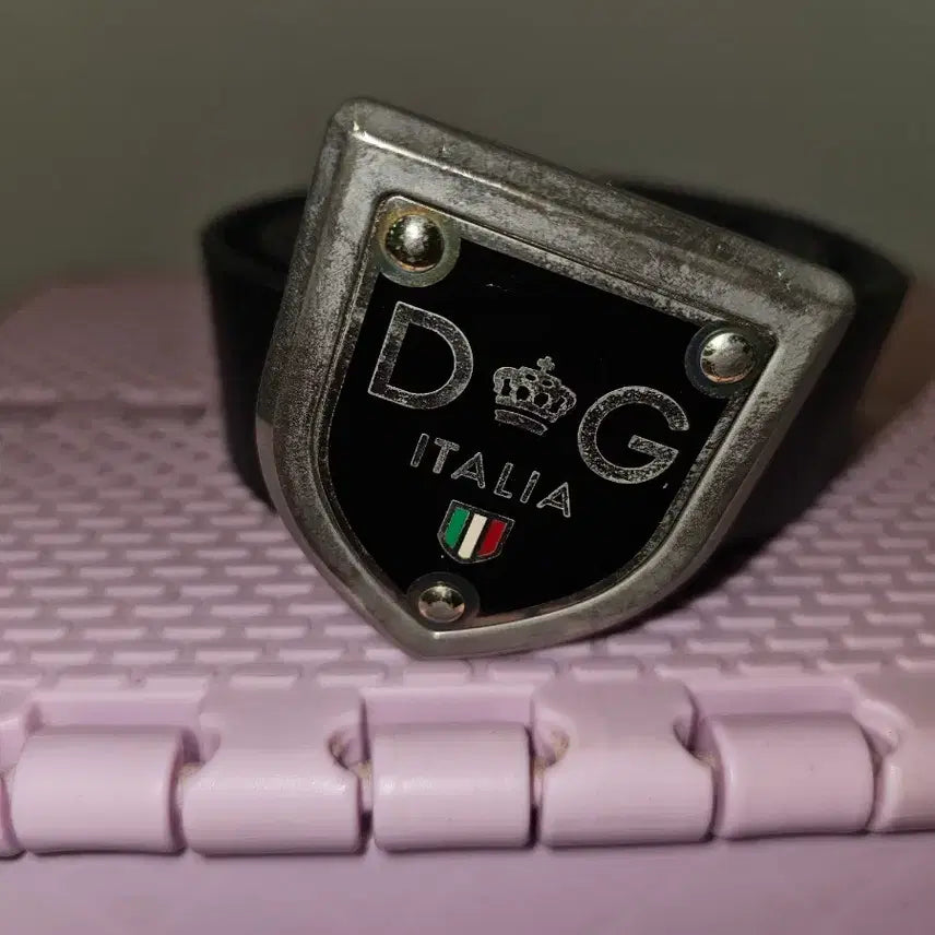 [BUNJANG] Dolce & Gabbana DG Triangle Buckle Crack Leather Belt / 돌체앤가바나 벨트 DG 삼각 버클 크랙가죽