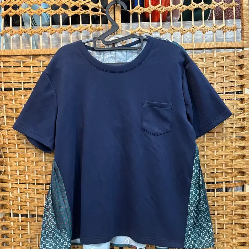 [BUNJANG] Navy Blue Short Sleeve T-Shirt with Pleated Pattern Back / 티셔츠