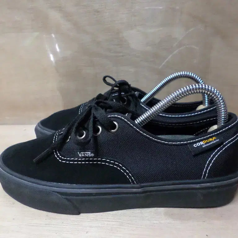 [BUNJANG] Vans Black Stitch Cordura Authentic Sneakers / 후루룩구제3 235 반스 블랙 스티치 어센틱 코듀라 운동화 260819