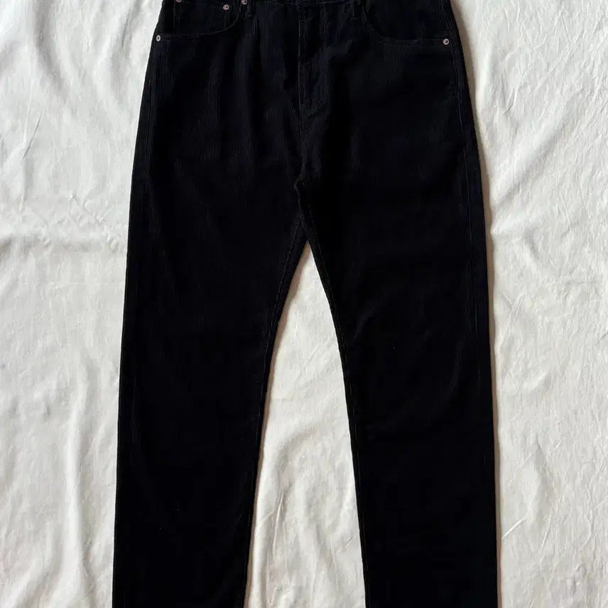 [BUNJANG] OUTSTANDING Black Corduroy Pants (W34/W33) / [33] OUTSTANDING 아웃 스탠딩 블랙 코듀로이 팬츠