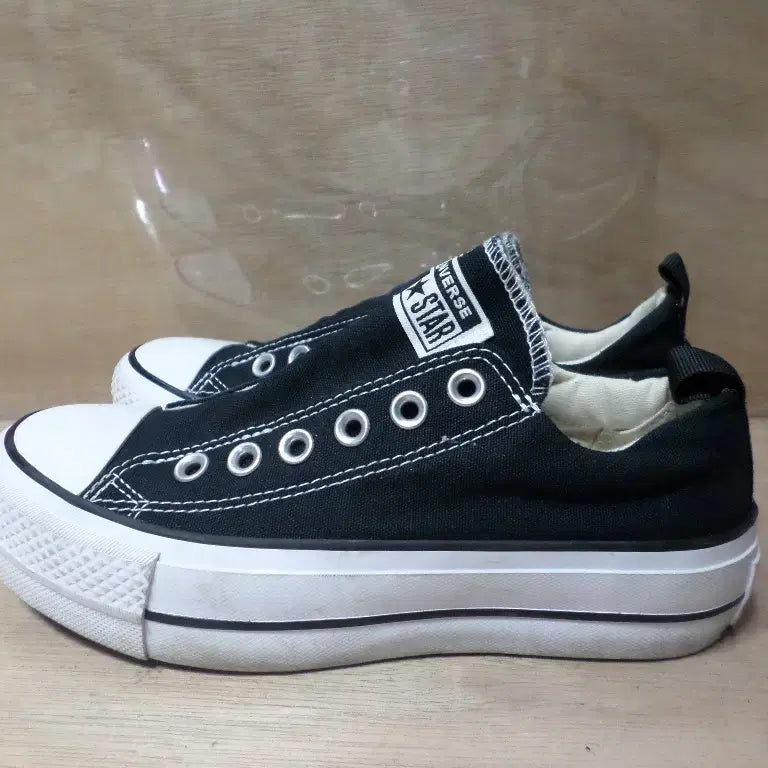 [BUNJANG] Converse Black Lift Platform Slip-on Sneakers / 후루룩구제3 230 컨버스 슬립온 블랙 리프트 통굽 운동화 260819