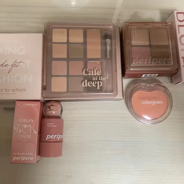 [BUNJANG] Cosmetics Exchange - Unused Cushion, Blusher, Eyeshadow Palettes / 화장품 교환, 교신