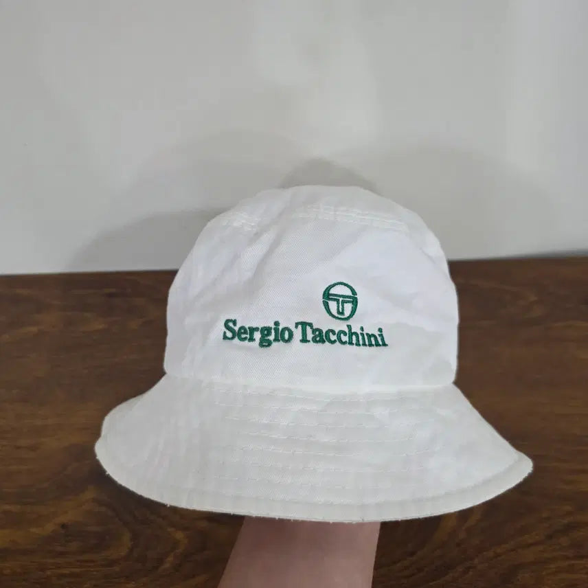 [BUNJANG] Sergio Tacchini White Bucket Hat / 세르지오 타키니 화이트 버킷햇