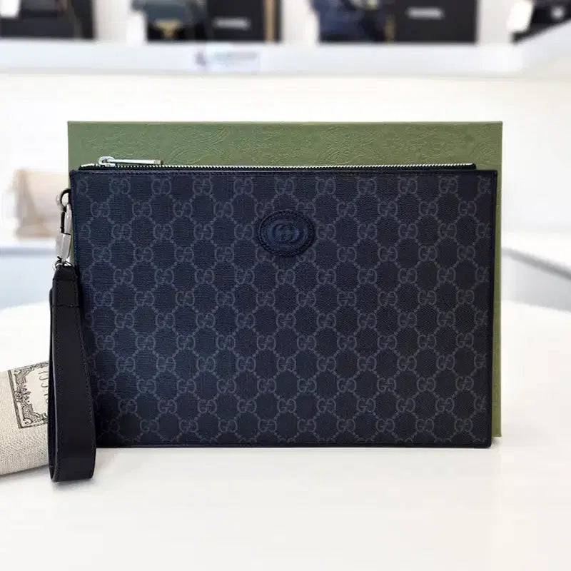 [BUNJANG] Gucci GG Supreme Interlocking Clutch Black / 구찌 GG 수프림 인터로킹 클러치 블랙 672953