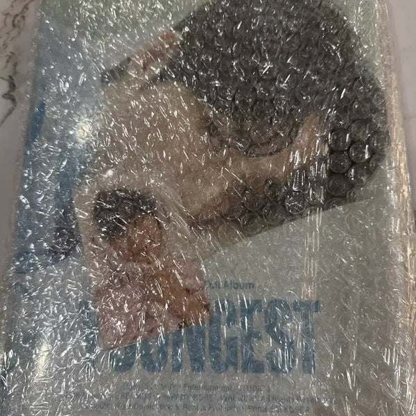[BUNJANG] Young K YOUNGEST Photobook (Sealed) + Withmu POB / 영케이 YOUNGEST 포토북 미개봉 + 위드뮤토끼담요 미공포 포함