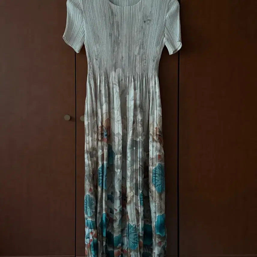 [BUNJANG] Pleated Floral Long Dress / 플리츠 플라워 롱 원피스