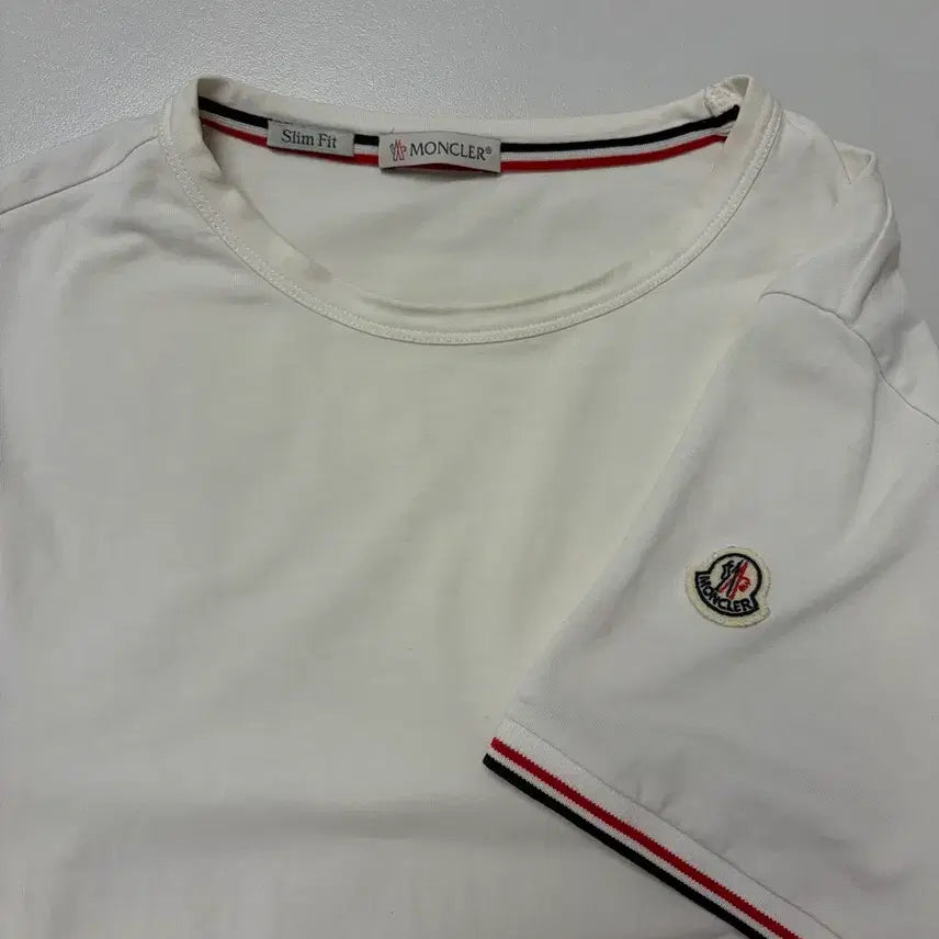 [BUNJANG] Moncler Slim Fit Short Sleeve T-Shirt White / 몽클레어 슬림핏 반팔 M (정품)