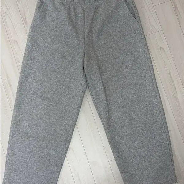 [BUNJANG] Uniqlo C Sweatpants (New) / 유니클로 c 스웨트팬츠 (새상품)
