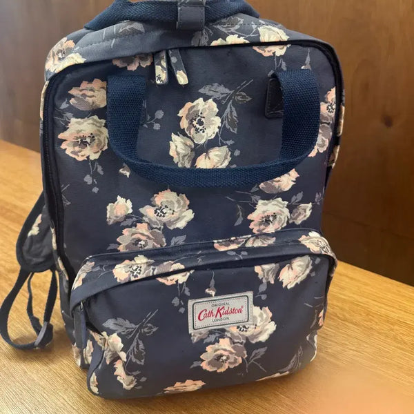 [BUNJANG] Cath Kidston Navy Flower Backpack / 캐스 키드슨 백팩 네이비 플라워