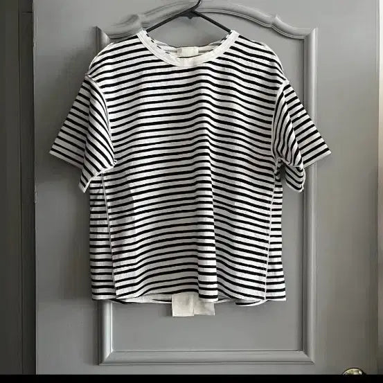 [BUNJANG] Striped Short-Sleeve T-Shirt / 마인단가라 반팔 티셔츠
