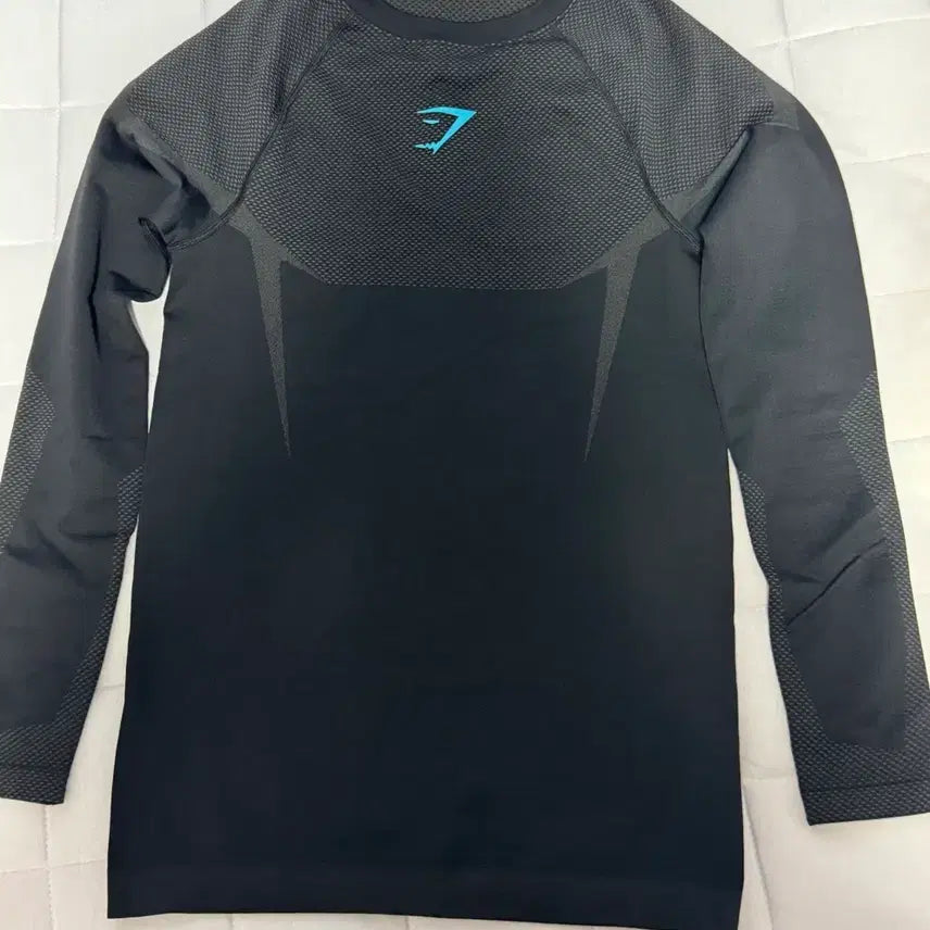 [BUNJANG] Gymshark Onyx Longsleeve Black S / 짐샤크 오닉스 롱슬리브 검정 S