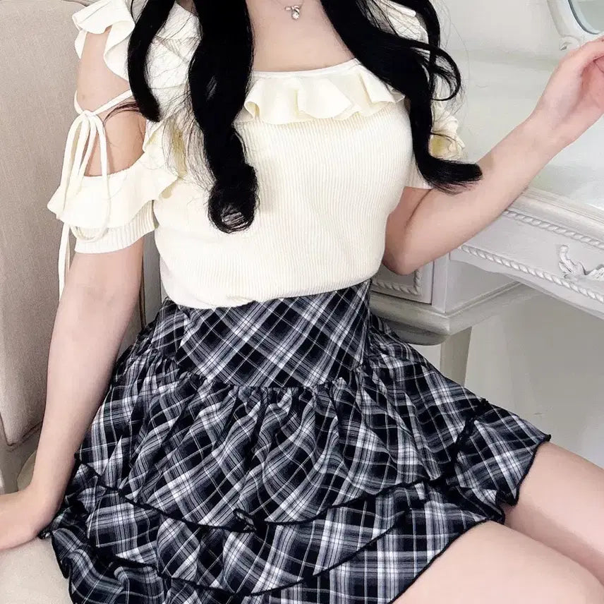 [BUNJANG] Ingni Frilled Choker Knit Top / 잉그니 프릴 초커 니트 스나계 호비계