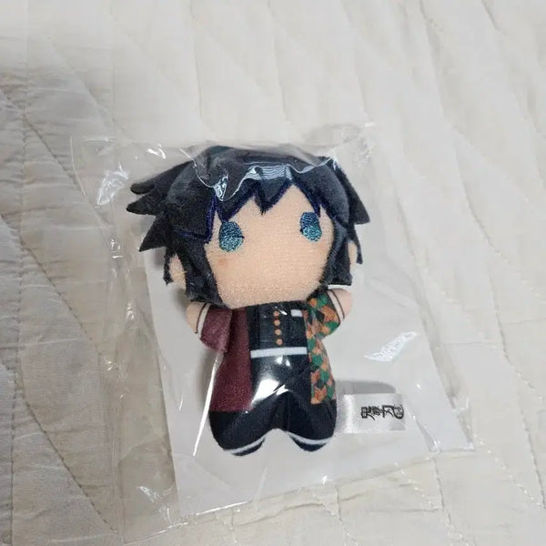 [BUNJANG] Demon Slayer Giyu Tomioka Mini Figure / 귀멸의 칼날 유라후와 미니 기유