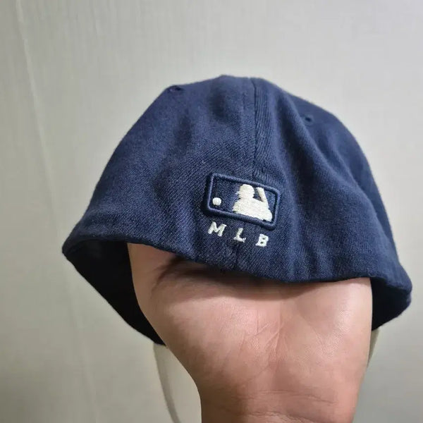 [BUNJANG] MLB New York Yankees Ball Cap Grey S/M / MLB 뉴욕 양키스 볼캡 모자 판매합니다.
