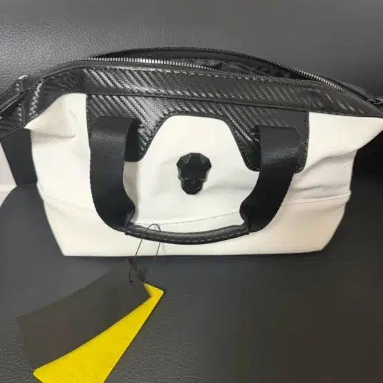 [BUNJANG] Amazing Crey Carbon Pattern Hand Pouch Bag / 어메이징크리 핸드파우치백 팜